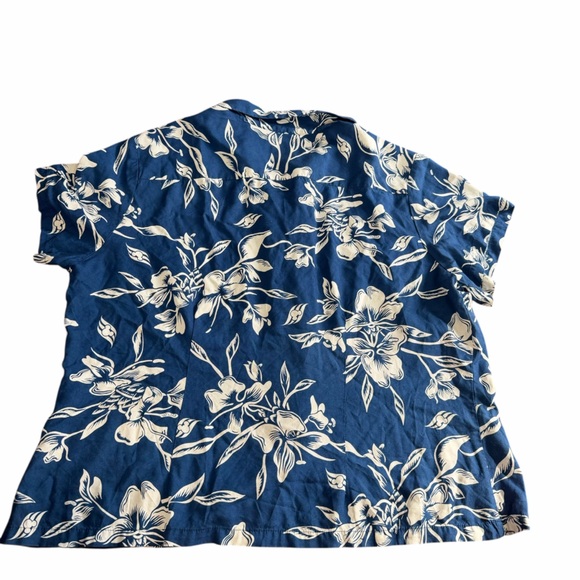 Tori Richard Blue and White Floral Honolulu Disney Mickey Cruise Shirt - Picture 5 of 7